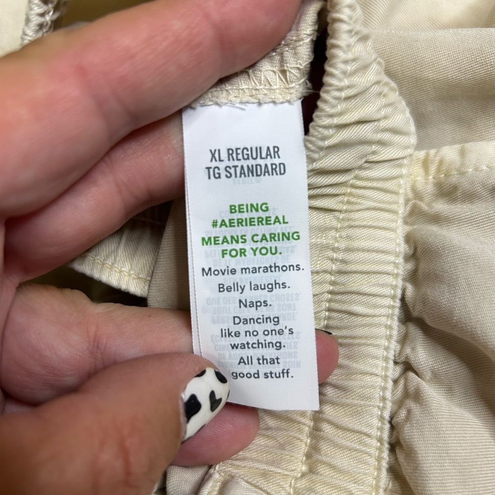Aerie cream Anytime High waisted trouser with wide leg. Size XL - Picture 5 of 9